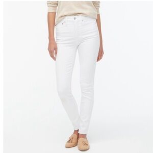 NWT. J Crew Factory 10” High Rise Skinny Jean in signature stretch white